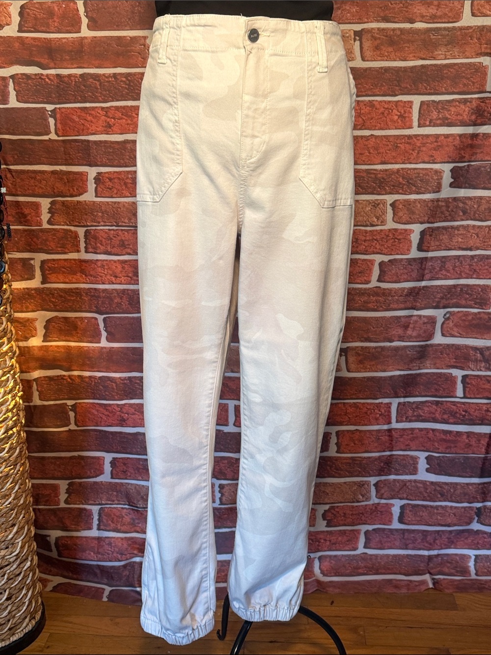 👖PAIGE High-Rise Relaxed Utility Jogger Jeans — Off-White Camo — Sz 34 NWOT